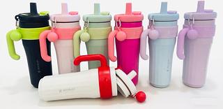 Garrafa térmica com chaveiro bolinha 1200ml