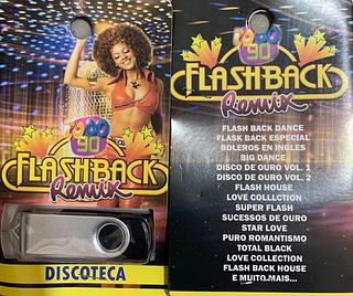 pendrive gravado original 500-600 músicas P111