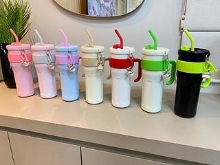 Garrafa quente com canudo 1200ML 11